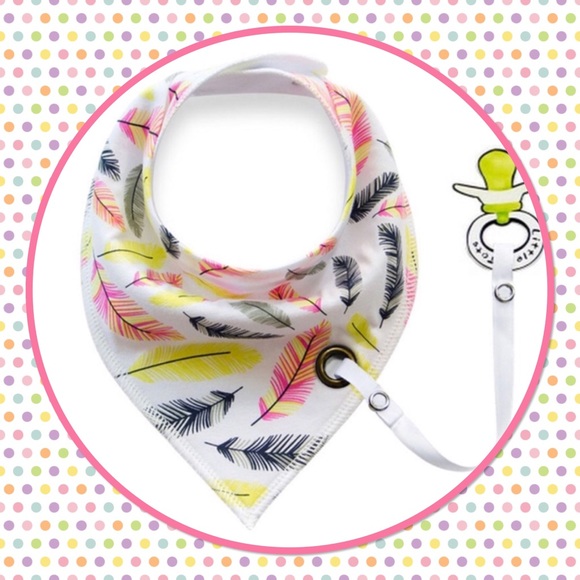 🎉New🎉Cotton Bib & Pacifier Holder🎉🎉 - Picture 1 of 8